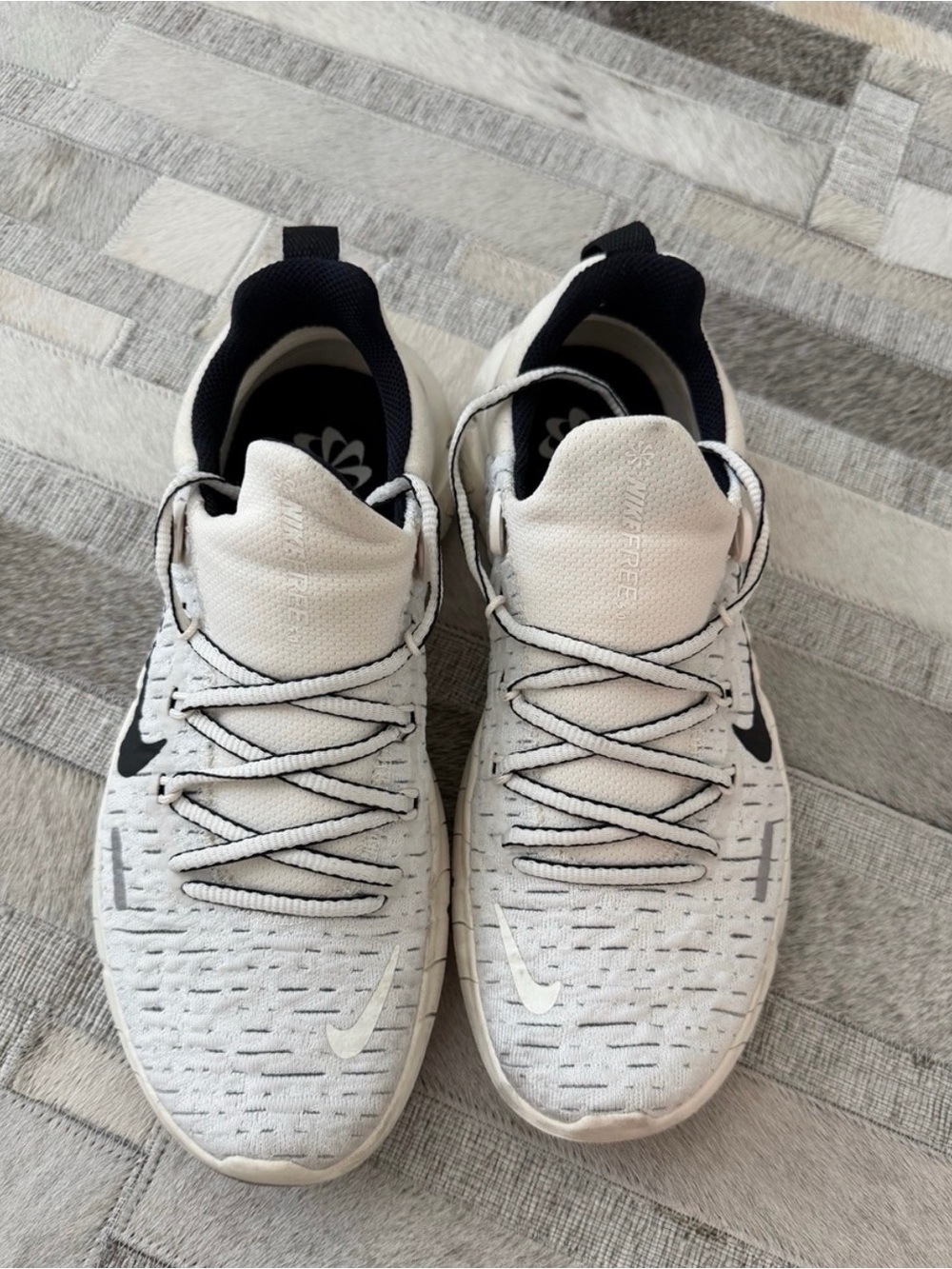 Nike’s Free Run Grey Black Athletic Sneakers - Picture 2 of 5